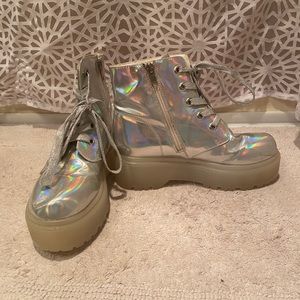Platform combat boots